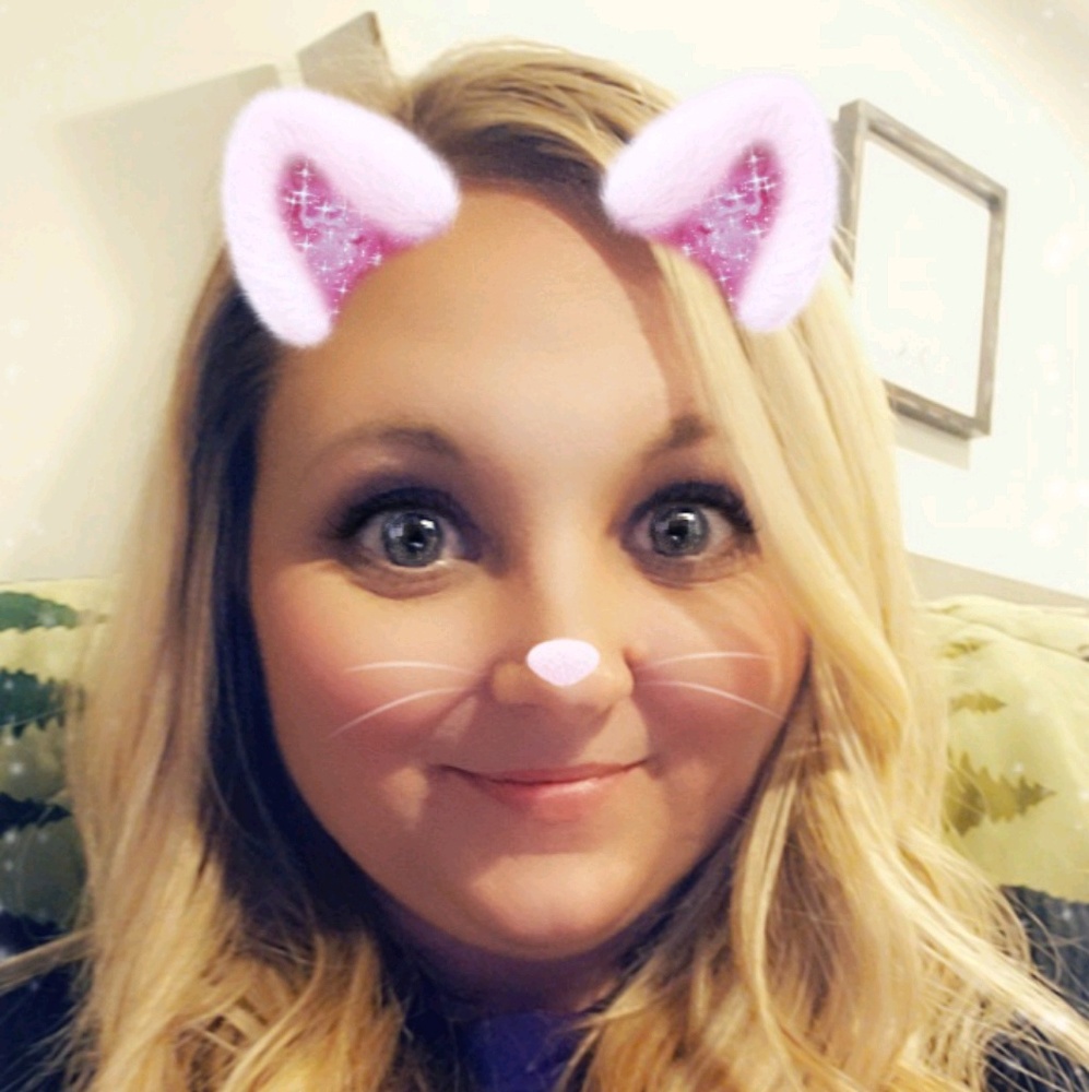 Meet your Posher, Lisa